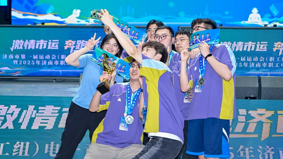 与年轻球员 与年轻球员